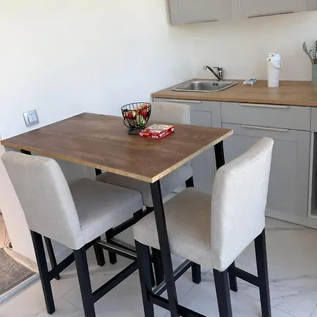 Vista Apartment *